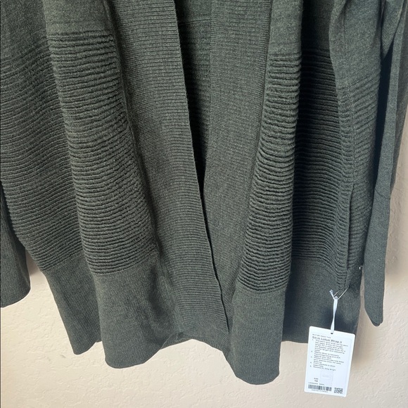 NWT Lululemon merino wool sit in Lotus wrap II khaki green - Picture 6 of 12